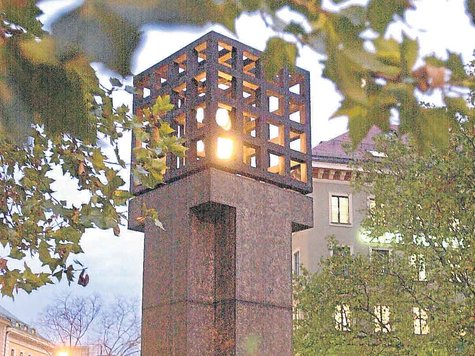 Der Stadtrat will den Platz der Opfer des Nationalsozialismus aufwerten. Der Stadtrat will den Platz der Opfer des Nationalsozialismus aufwerten.