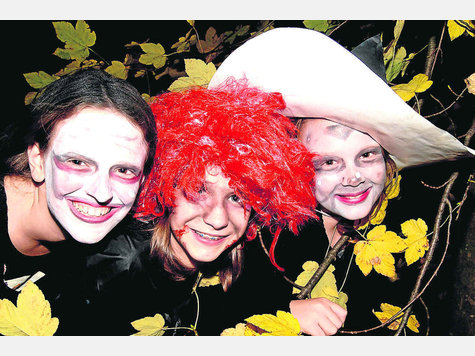 Partys mit furchterregenden Halloween-Masken sind laut Stadtpfarrer Bernhard Mooser mit dem Feiertag Allerheiligen nicht vereinbar.