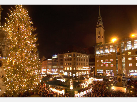 Der Münchner Weihnachtsmarkt am Marienplatz.