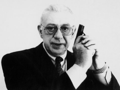 Schauspieler Horst Tappert in seiner berühmtesten Rolle des Kommissar "Derrick". Schauspieler Horst Tappert in seiner berühmtesten Rolle des Kommissar "Derrick".