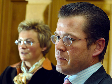 CSU-Generalsekret&auml;r Karl-Theodor zu Guttenberg und die ehemalige CSU-Kultusministerin Monika Hohlmeier bei der Pressekonferenz in Himmelkron (16.12.2008).