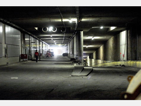 Die gr&ouml;&szlig;te Herausforderung waren die Ein- und Ausf&auml;delung im Tunnel f&uuml;r den Zubringer zur A94 unter der Einsteinstra&szlig;e.