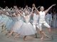 Ballettt&auml;nzer bei der Er&ouml;ffnung des Opernballs.