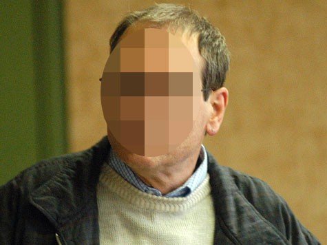 Karl D. hat sich nach Nordrhein-Westfalen zurückgezogen. Karl D. hat sich nach Nordrhein-Westfalen zurückgezogen.