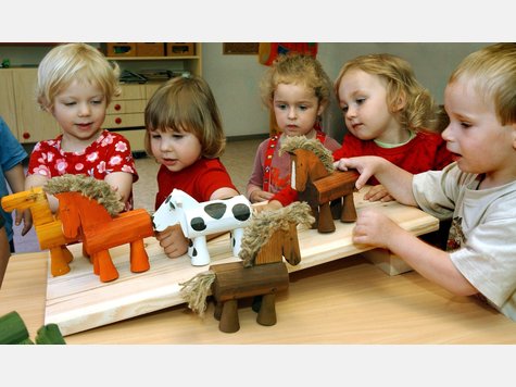 Spielen im Kindergarten bleibt nachwievor kostenpflichtig - auch im letzten Jahr. Spielen im Kindergarten bleibt nachwievor kostenpflichtig - auch im letzten Jahr.