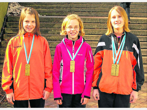 Erfolgreiches Trio: Die Mädchen des TSV Penzberg (v.l. Julia März, Tamina Ilg und Christina Strobl) wurden Dritte in der Teamwertung. foto: privat Erfolgreiches Trio: Die Mädchen des TSV Penzberg (v.l. Julia März, Tamina Ilg und Christina Strobl) wurden Dritte in der Teamwertung. foto: privat
