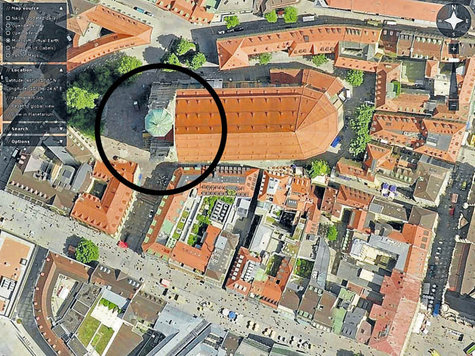 In diesem Fall hat der Computer von Microsoft Visual Earth kurzerhand den Südturm des Doms verschwinden lassen. In diesem Fall hat der Computer von Microsoft Visual Earth kurzerhand den Südturm des Doms verschwinden lassen.