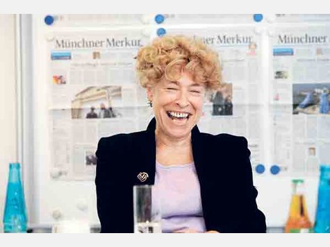 Gut gelaunt: Gesine Schwan beim Besuch unserer Redaktion. Die SPD-Kandidatin tritt am 23. Mai bei der Bundespräsidentenwahl gegen Horst Köhler an. Gut gelaunt: Gesine Schwan beim Besuch unserer Redaktion. Die SPD-Kandidatin tritt am 23. Mai bei der Bundespräsidentenwahl gegen Horst Köhler an.