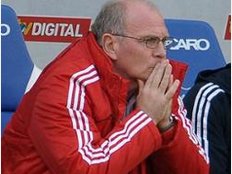 Manager Uli Hoene&szlig;: &ldquo;Was in Wolfsburg passiert, ist Casino.&ldquo;