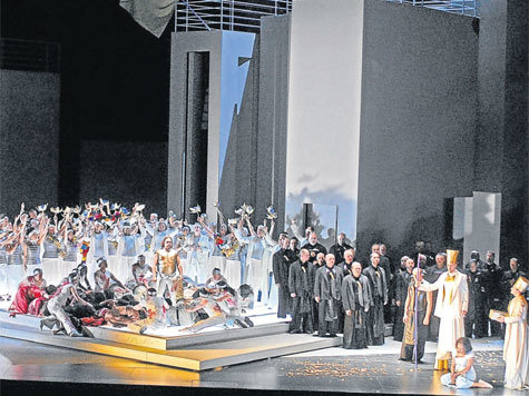 „Die Brechung und Vorführung von Menschen als Schauspiel“: Szene aus der neuen Münchner „Aida“, Premiere ist am kommenden Montag. „Die Brechung und Vorführung von Menschen als Schauspiel“: Szene aus der neuen Münchner „Aida“, Premiere ist am kommenden Montag.