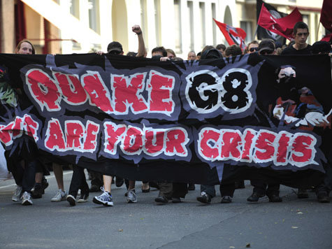 Das globalisierungskritische Netzwerk Attac ist unzufrieden mit den Ergebnissen des G8-Gipfels. Das globalisierungskritische Netzwerk Attac ist unzufrieden mit den Ergebnissen des G8-Gipfels.