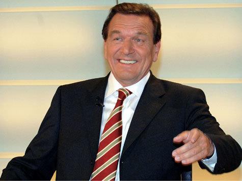 Noch-Bundeskanzler Gerhard Schr&ouml;der (SPD) machte die &bdquo;Elefantenrunde&ldquo; nach der Bundestagswahl &nbsp;2005 zur gro&szlig;en &bdquo;Gerd Show&ldquo;.