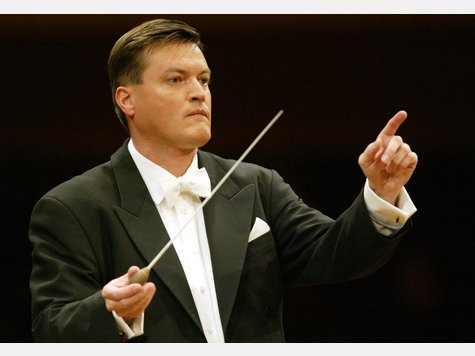 Thielemann, kurz nachdem er 2004 Generalmusikdirektor der Münchner Philharmoniker wurde. Thielemann, kurz nachdem er 2004 Generalmusikdirektor der Münchner Philharmoniker wurde.