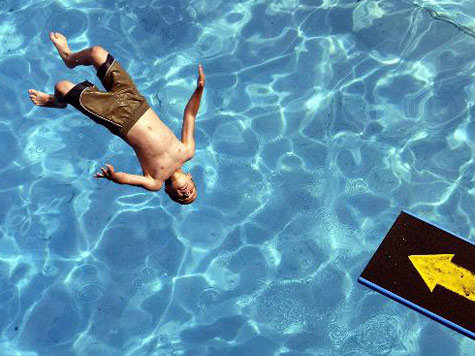 Sprung ins Wasser Ferien Sprung ins Wasser Ferien