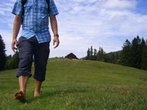 Barfußwandern: Ein Arzt erklärt den gesunden Wellnesstrend