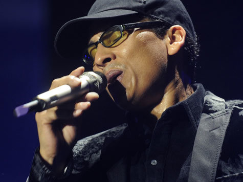 Wie Xavier Naidoo. Wie Xavier Naidoo.