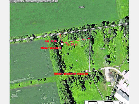 Der neue Standort des Funkturms ist rund 100 Meter von der ursprünglich geplanten Stelle entfernt. Links untern im Bild sind noch Teile des Bauhofs zu sehen. Foto: tb Der neue Standort des Funkturms ist rund 100 Meter von der ursprünglich geplanten Stelle entfernt. Links untern im Bild sind noch Teile des Bauhofs zu sehen. Foto: tb
