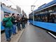 Gro&szlig;es Gedr&auml;nge bei Jungfernfahrt der Tram 23