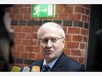 Wirtschaftsminister Rainer Brüderle:  Darlehensantrag von Opel wird durch die Bundesregierung geprüft