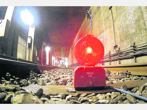 Vorsicht! Die Grünen befürchten, dass der zweite S-Bahn-Tunnel finanziell ein Fass ohne Boden wird. foto: klaus haag Vorsicht! Die Grünen befürchten, dass der zweite S-Bahn-Tunnel finanziell ein Fass ohne Boden wird. foto: klaus haag