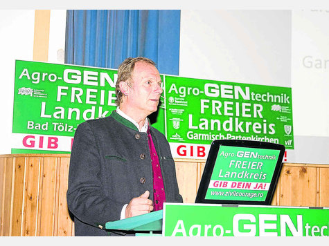 Christoph Fischer bei seinem Vortrag in Lechbruck. Foto: os Christoph Fischer bei seinem Vortrag in Lechbruck. Foto: os