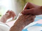 SPD will zehn Tage Sonderurlaub für Pflege von nächsten Angehörigen SPD will zehn Tage Sonderurlaub für Pflege von nächsten Angehörigen