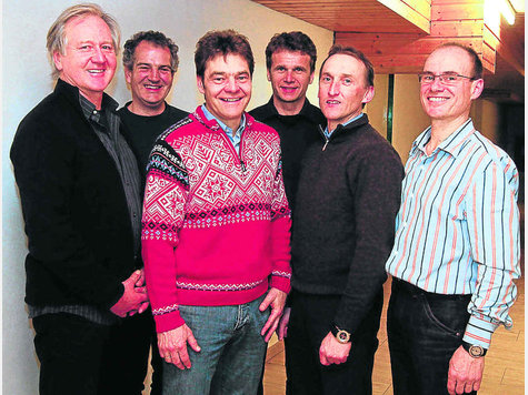 Neuer Vorstand der GSC-Bergsportabteilung: (v.l.) Schriftf&uuml;hrer Walter Eisenreich, Hermann G&auml;n&szlig;le, Robert Leicher, Bernhard Dietl und Thomas Weingart sowie Stefan Hennen, der sein Amt als Abteilungsleiter aus beruflichen Gr&uuml;nden abgegeben hat. Foto: Jaksch