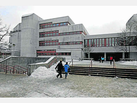 Unterricht in Dosen: Wegen des Platzmangels sollen am F&uuml;rstenrieder Gymnasium Container aufgestellt werden. bodmer