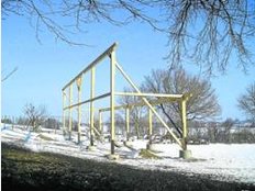 Baustopp für Solarstadel im Hirschgehege