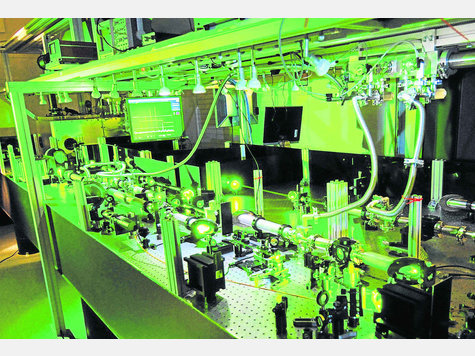 Hochleistungslaser für Laserblitze im Terawattbereich, wie sie im CALA eingesetzt werden; ein Terawatt sind eine Milliarde Kilowatt. Foto: Max-Planck-Institut für Quantenoptik Hochleistungslaser für Laserblitze im Terawattbereich, wie sie im CALA eingesetzt werden; ein Terawatt sind eine Milliarde Kilowatt. Foto: Max-Planck-Institut für Quantenoptik