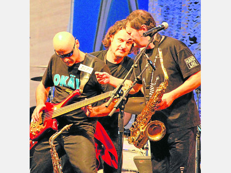 Haindling bot coole Musik und eine temperamentvolle B&uuml;hnenshow. foto: vogel
