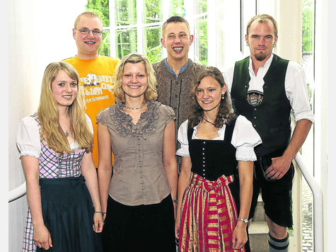 Staatspreisträger: (v.l.) Tanja Seelos, Hans Greißl, Rebecca Schubert, Josef Heigl, Katrin Bauer und Gregor Ruhdorfer. Staatspreisträger: (v.l.) Tanja Seelos, Hans Greißl, Rebecca Schubert, Josef Heigl, Katrin Bauer und Gregor Ruhdorfer.