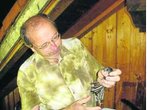 Weilheimer Feuerwehr rettet Vogelbaby.