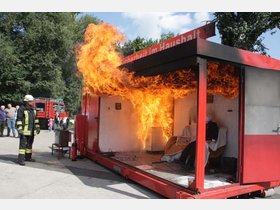 Tag der offenen Feuerwehrt&uuml;r in Allerhausen