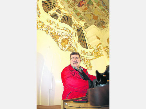 Die neue Wiesorgel ist ein Jahrhundert-Werk. Davon &uuml;berzeugt ist Anton Guggemos, seit vielen Jahren Organist in der Wallfahrtskirche Wies.