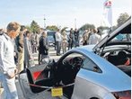 Autoschau Erding: Großfamilie zeigt ihre Schätze