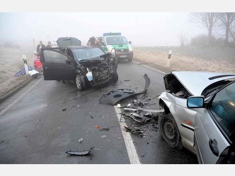 Schwerer Nebel-Unfall bei Hampersdorf