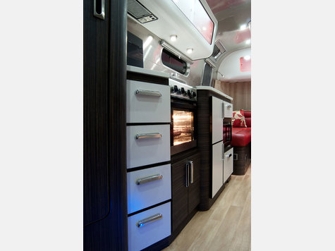Legend&auml;r Campen - Airstream 684-2