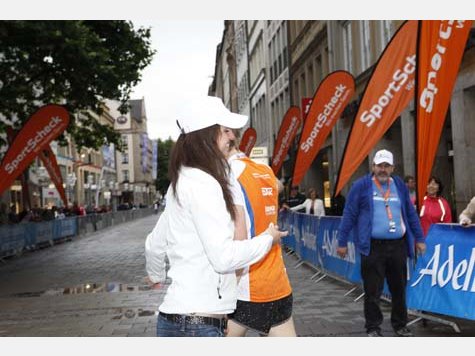 Stadtlauf M&uuml;nchen: Bilder vom Zieleinlauf auf dem Marienplatz von 8.45 bis 8.55