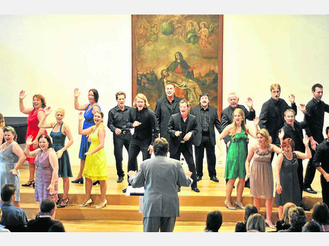 Schier unfassbare Pr&auml;zision lustvoll kredenzt: Der Chor &bdquo;Voices in Time&ldquo;. Foto: CjK