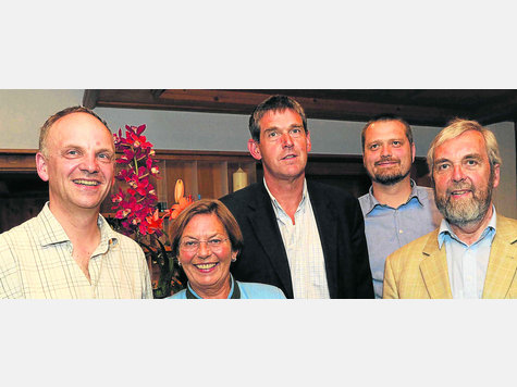 Die neue F&uuml;hrungsspitze der Liberalen im Landkreis (v.l.): Rob Harrison, Renate Will, Alexander M&uuml;ller, Frank Hansen und Ewald Silberhorn. Foto: Mike Huber