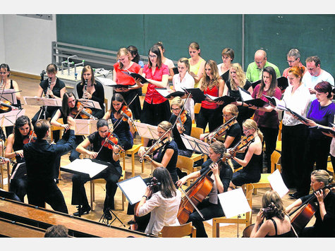 Ein kleiner Opernabend war der erste Teil des Konzerts der Musikwerkstatt Weihenstephan. Foto: Lehmann Ein kleiner Opernabend war der erste Teil des Konzerts der Musikwerkstatt Weihenstephan. Foto: Lehmann
