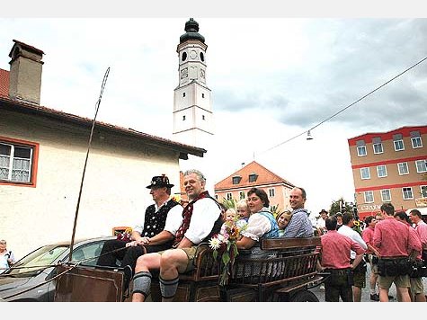 Volksfest Dorfen: Ein Wiesn-Auftakt nach Ma&szlig;