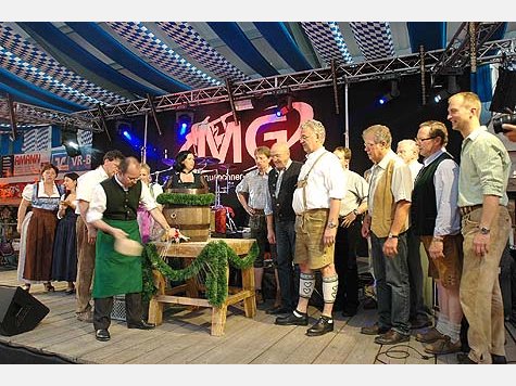 Volksfest Dorfen: Ein Wiesn-Auftakt nach Ma&szlig;