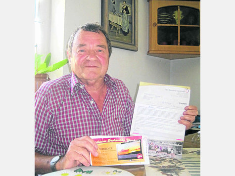 Geblendet und getäuscht: Walter Weissenbach ist mit einer dubiosen Einladung und leeren Versprechungen auf eine Kaffeefahrt gelockt worden. Foto: kwo Geblendet und getäuscht: Walter Weissenbach ist mit einer dubiosen Einladung und leeren Versprechungen auf eine Kaffeefahrt gelockt worden. Foto: kwo