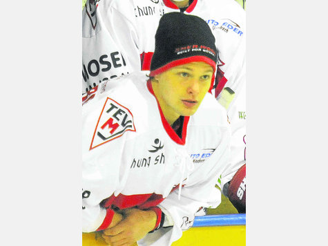 Endlich mehr als Zuschauer an der Bande: Torwart Anian Geratsdorfer. F: tp