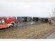 Lkw kippt auf B20 um