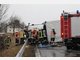 Lkw kippt auf B20 um