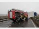 Lkw kippt auf B20 um
