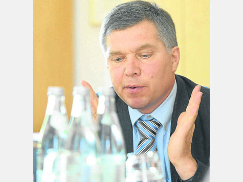 „Das ist doch klar“: Landrat Gottlieb Fauth. Foto: sro „Das ist doch klar“: Landrat Gottlieb Fauth. Foto: sro